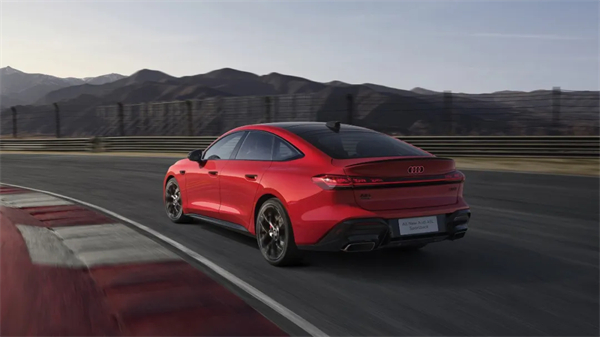 全新上汽奥迪A5L Sportback正式上市，限时臻享价25.99万元起